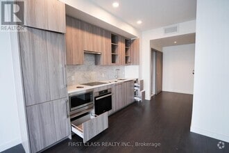 Building Photo - 95-795 McMahon Dr