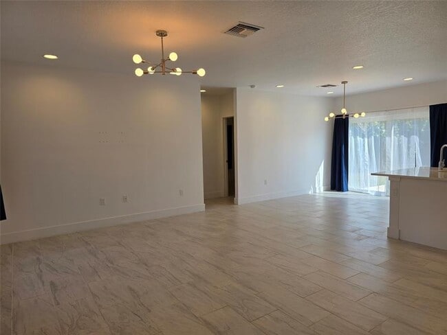 Building Photo - 3442 NW 36th Ave