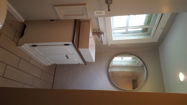 Building Photo - 415 5th St SW