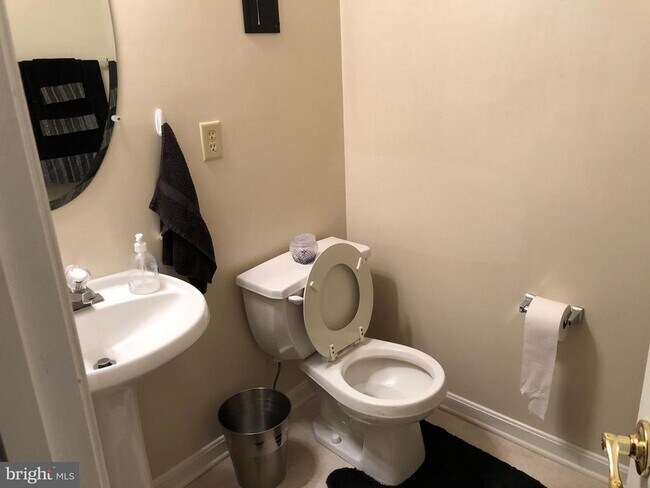 Foto del edificio - 45586 Curley Ct