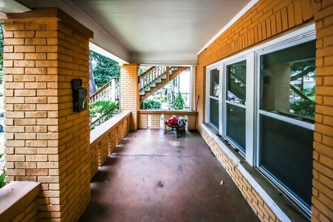 Foto del edificio - 789 Barnett St NE