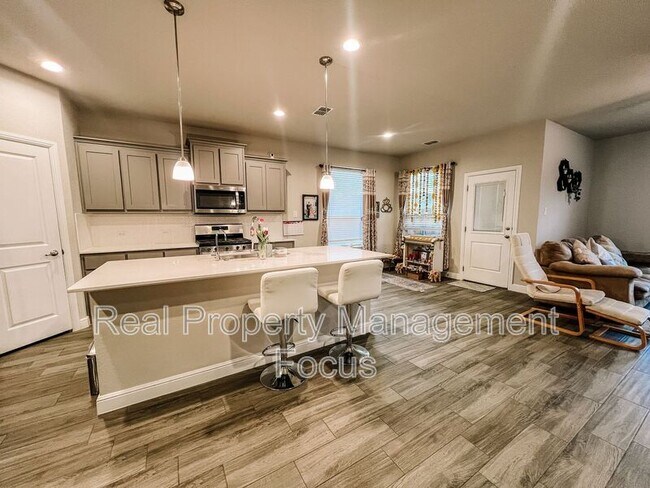 Foto del edificio - 5516 Nelson Pkwy