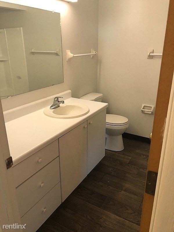 Building Photo - 2 br, 1 bath Apartment - 405 4th Street 21