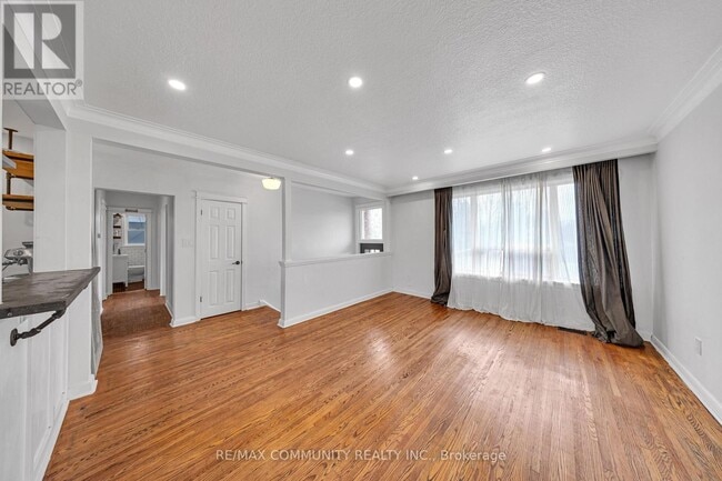 Building Photo - 29 Greenock Ave