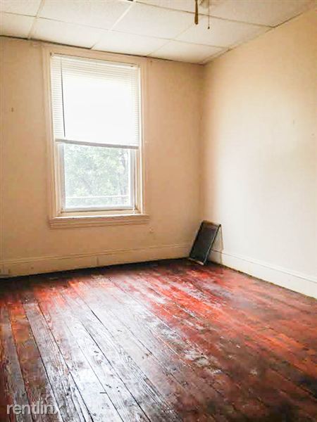 Building Photo - 1417 E Columbia Ave