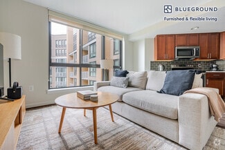 Building Photo - 3444 Fairfax Dr
