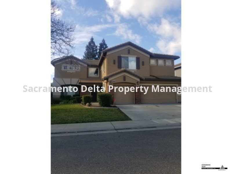 Primary Photo - 3213 Yosemite Park Way