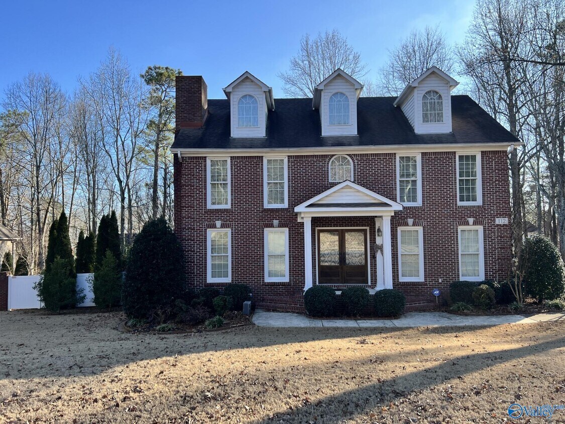 Primary Photo - 112 Highland Ridge Dr