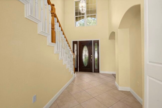 Building Photo - 3212 Glastonbury Dr