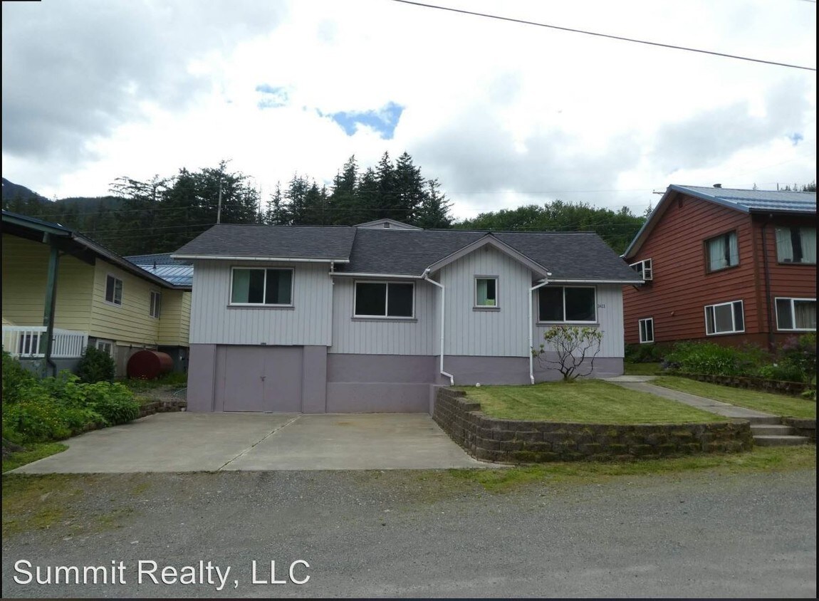 3 br, 2 bath House 1411 4TH St House Rental in Juneau, AK