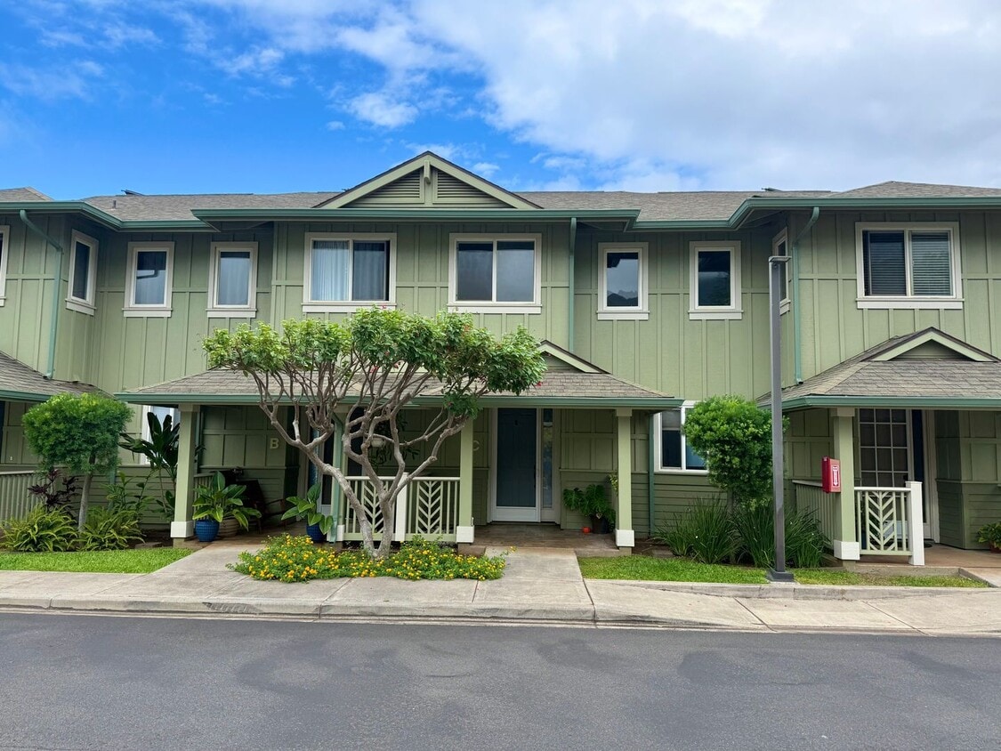 Primary Photo - 3 Bedrooms / 2.5 Bathrooms Townhome at Ili...