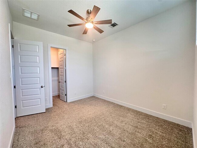 Building Photo - 2605 Brushwood Mdw