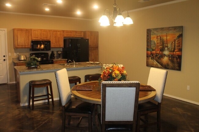 Foto del edificio - 6306 Nancy Ellen St