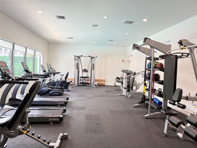 Foto del edificio - 4393 NW 9th St.