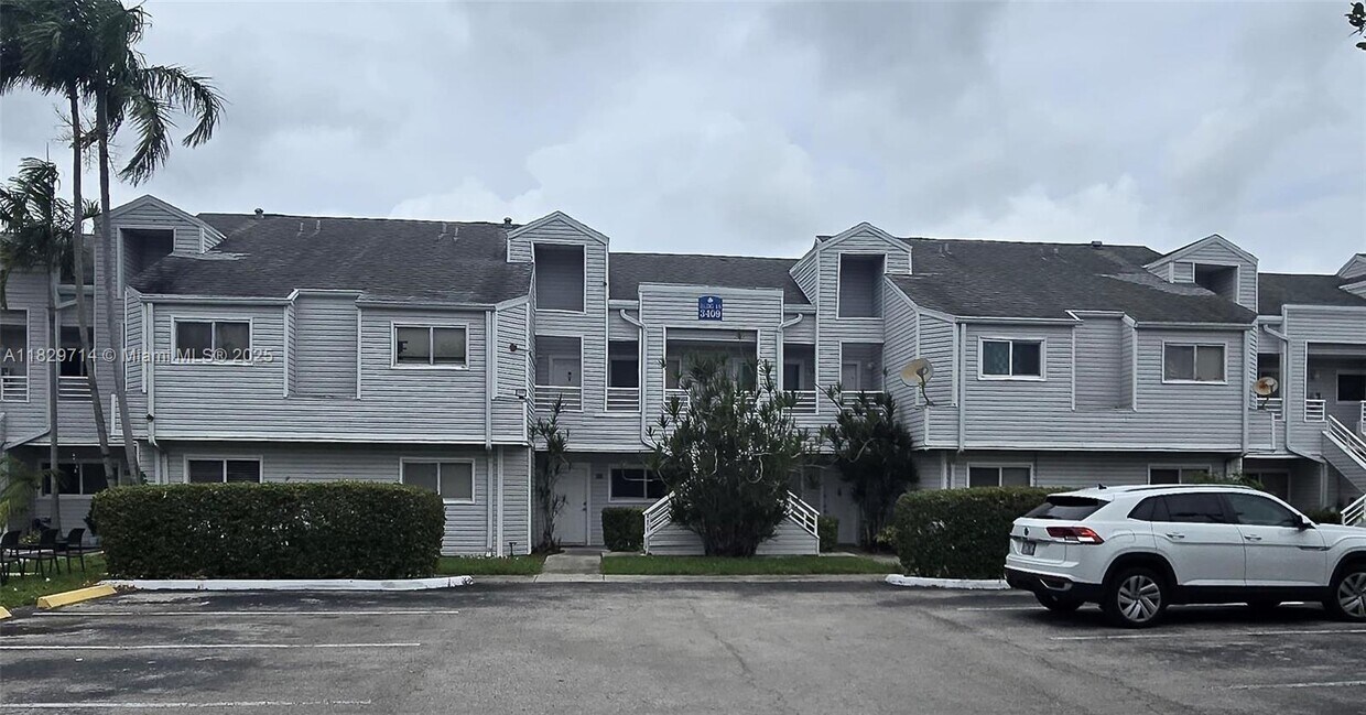 Primary Photo - 3409 NW 44th St