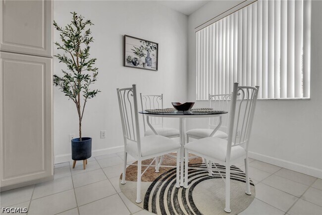 Building Photo - 6750 Beach Resort Dr