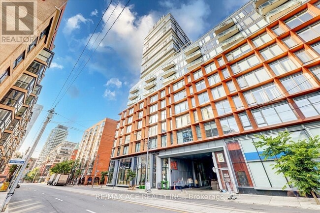 Building Photo - 60 Colborne St