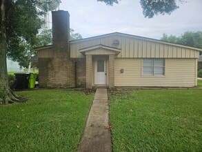 Building Photo - 1318 Austin St