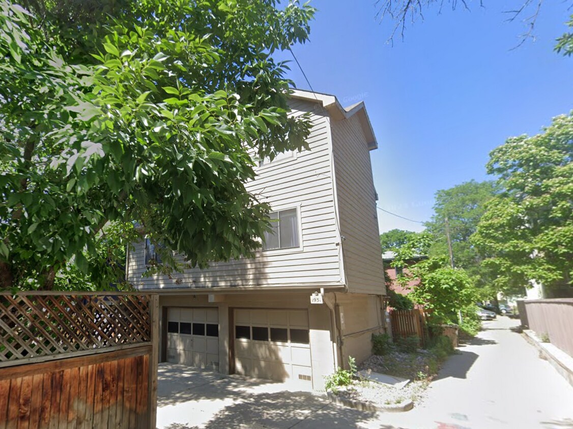 Foto principal - 1931 Grove St