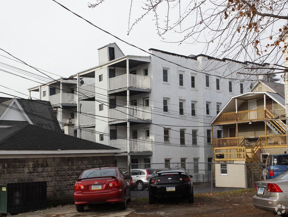 Foto del edificio - 316-322 Taylor Ave