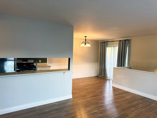Dining Area - 2649 Fenwick Ct