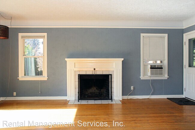 Building Photo - 3 br, 2 bath House - 2115 NE Junior St