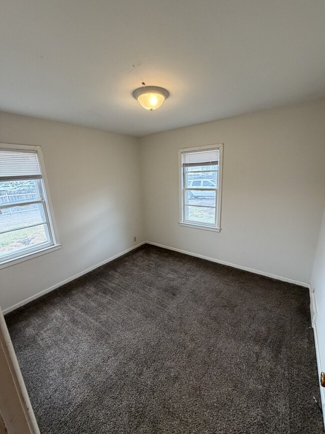 Building Photo - 922 San Pablo St