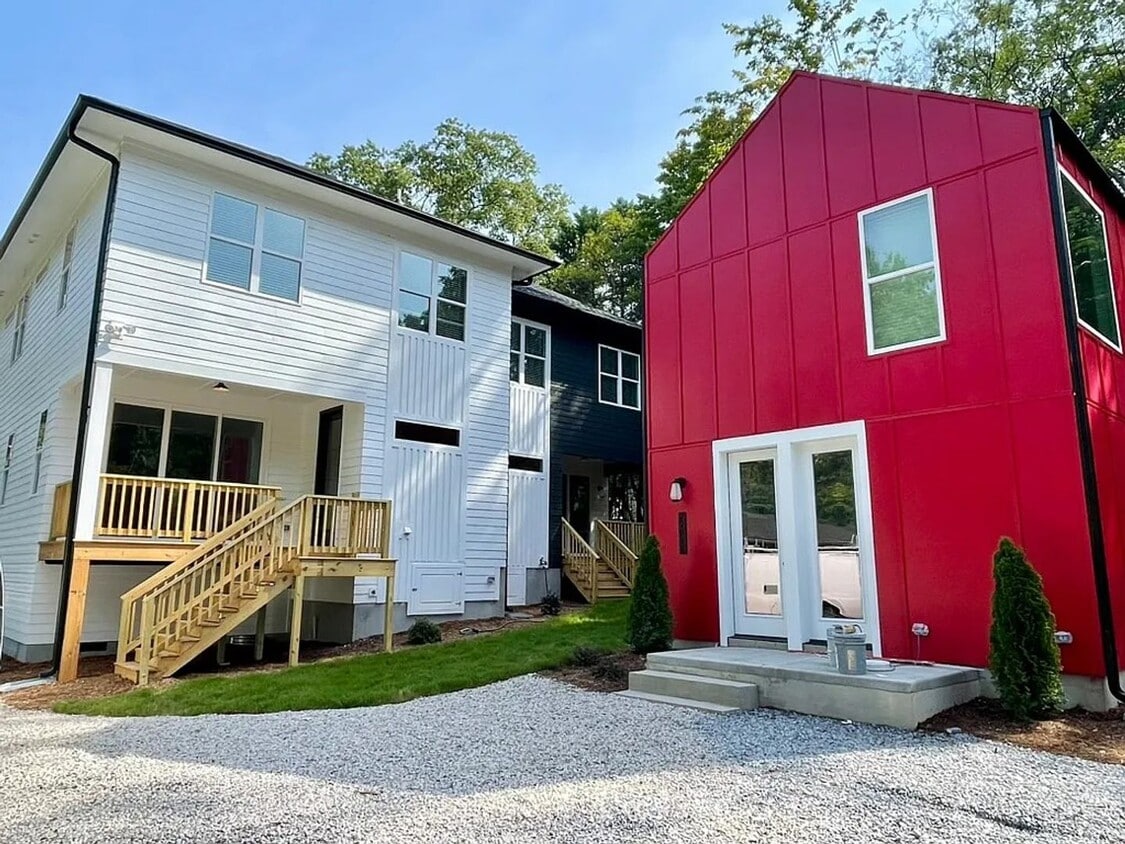 Primary Photo - 2213 Garden Pl