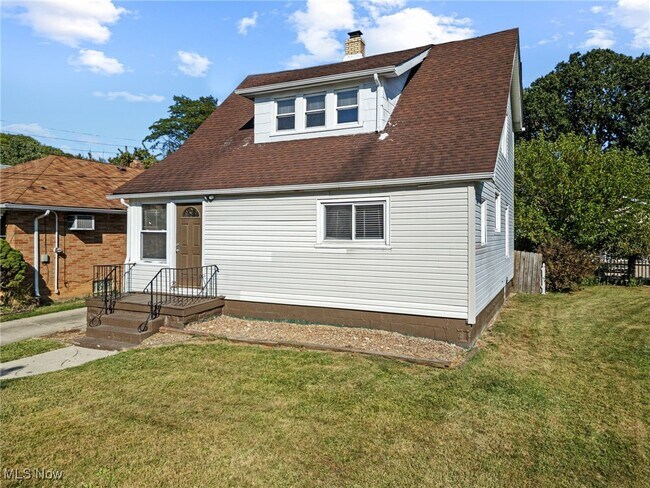 Foto del edificio - 4571 W 157th St