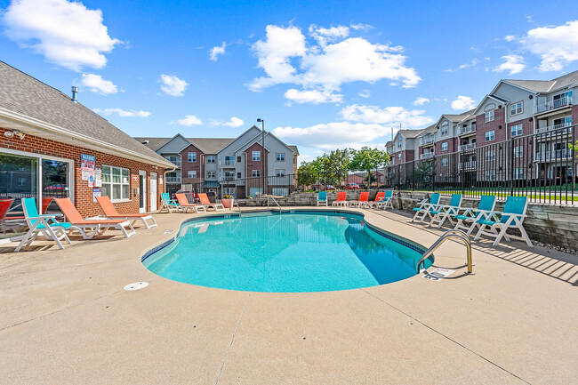 The Landmark At Hatchery Hill Pool - The Landmark at Hatchery Hill