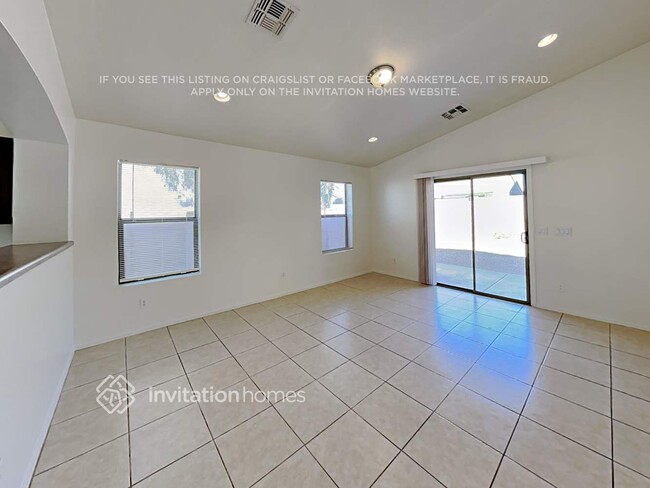 Foto del edificio - 5903 S 32nd Ln