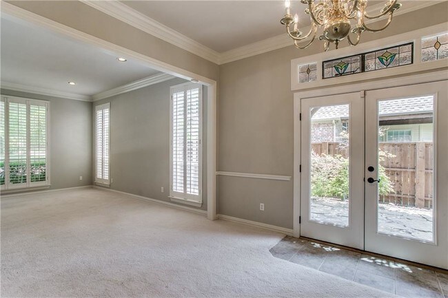 Building Photo - 803 Twin Creeks Dr