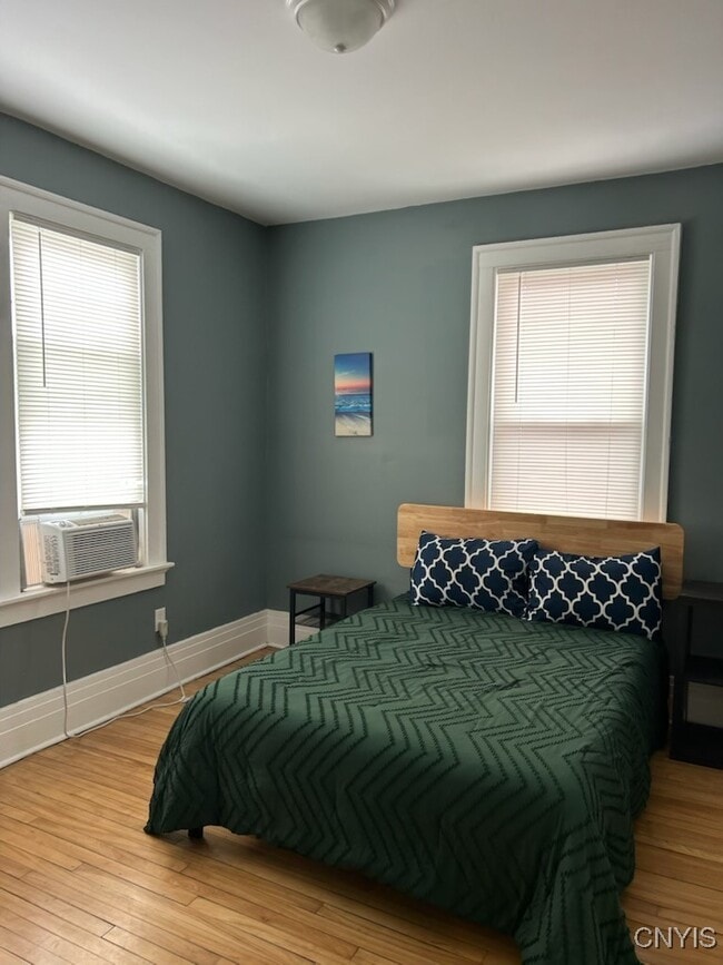 Foto del edificio - 942 Euclid Ave