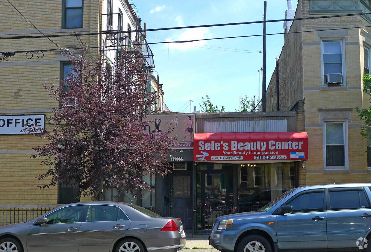 Foto del edificio - 7203 Forest Ave