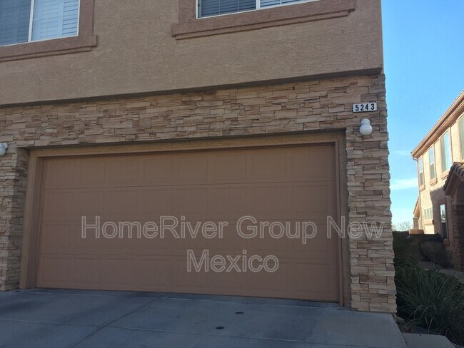 Foto del edificio - 5243 Molokai St NE
