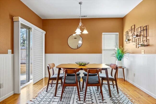 Building Photo - 2520 Duffy Dr