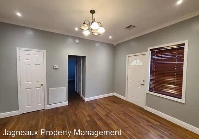 Building Photo - 1 br, 1 bath House - 1002 Live Oak St