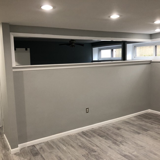 Foto del edificio - 4555 MacArthur Blvd NW