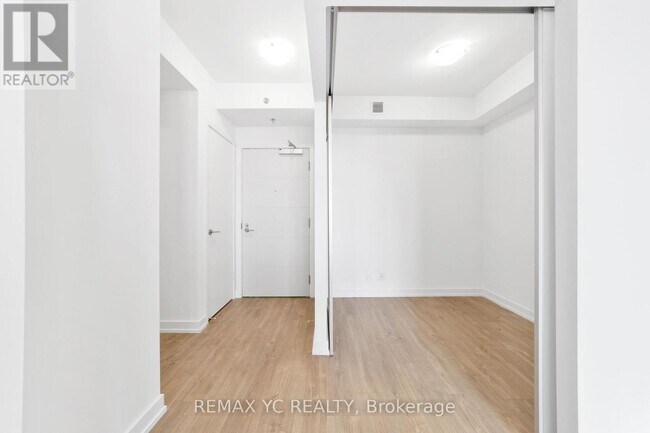 Photo du bâtiment - 203 College St