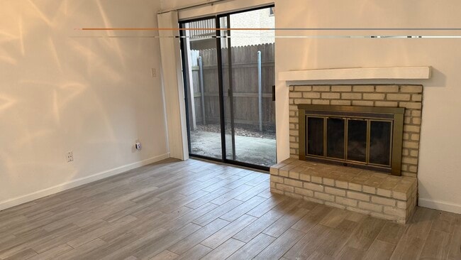 Building Photo - 5001 Lamonte Ln