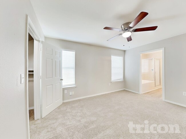 Building Photo - 6323 Cougar Village