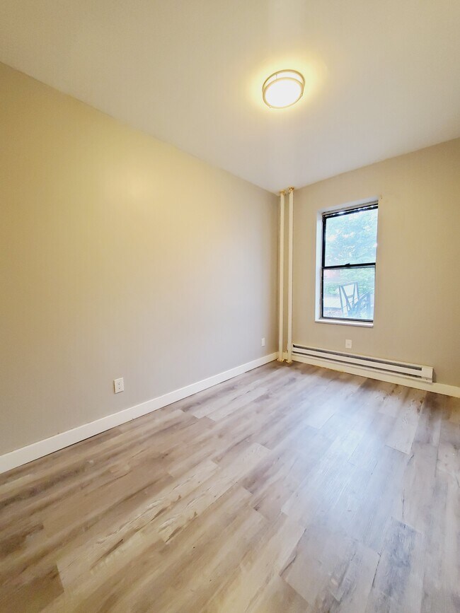 6 Bergen Ave 12 - 12 Bergen Ave