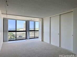 Building Photo - 4300 Waialae Ave