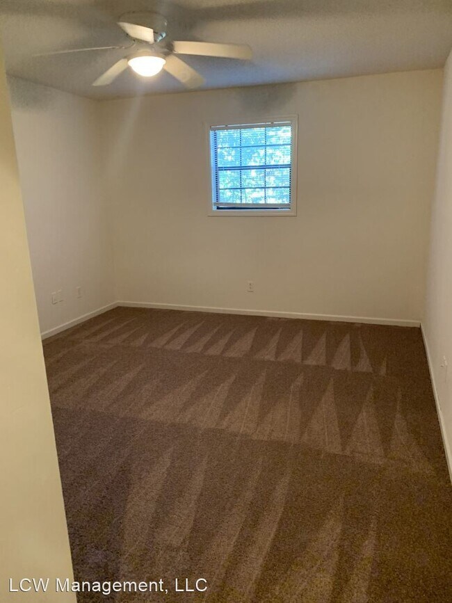Building Photo - 2 br, 2 bath House - 2000-D Swaim Road