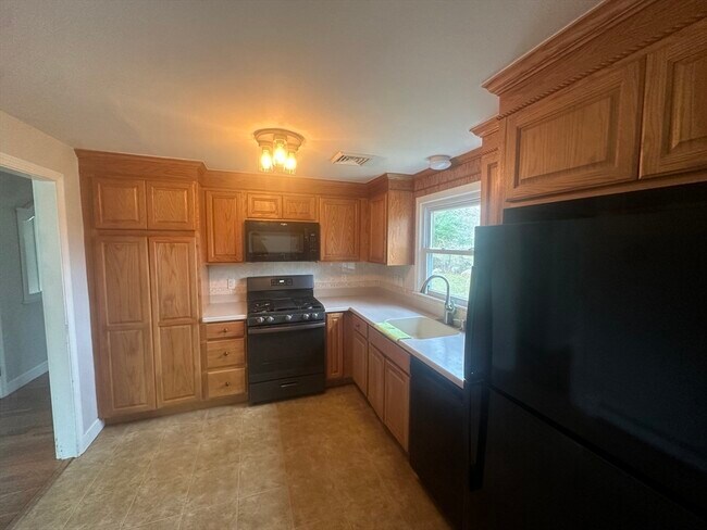 Foto del edificio - 78 Aberdeen Dr