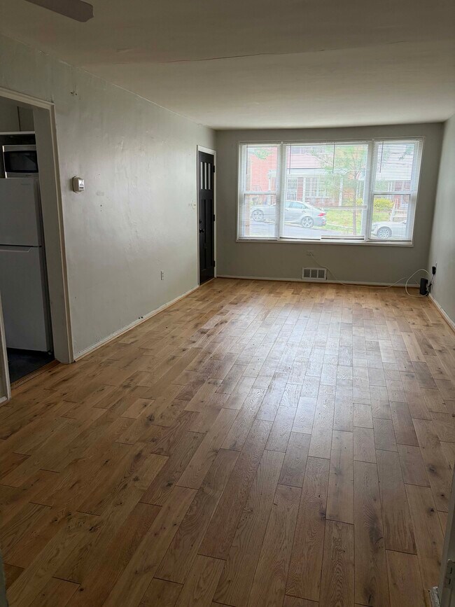 Foto del edificio - 107 Victor St NE