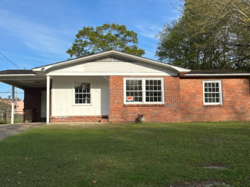 Primary Photo - 3005 E Curry Dr
