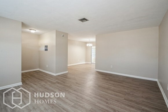 Building Photo - NOW AVAILABLE! - 1347 West Wellington Driv...