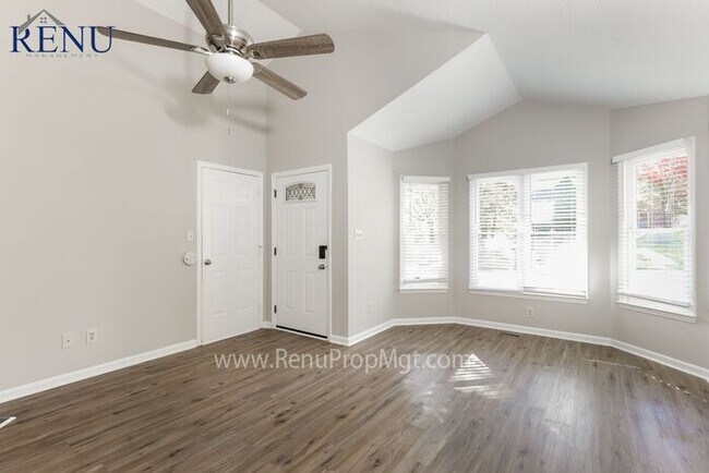 Foto del edificio - Available Now! **$0 APPLICATION FEE**