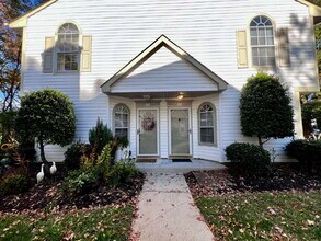 Building Photo - 1632 Cottenham Ln